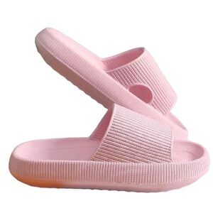 Ultra Light Women’s Pillow/Cloud Slides